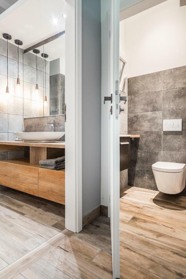 Bpr Color Fusion Home With A/C Budapest Luaran gambar