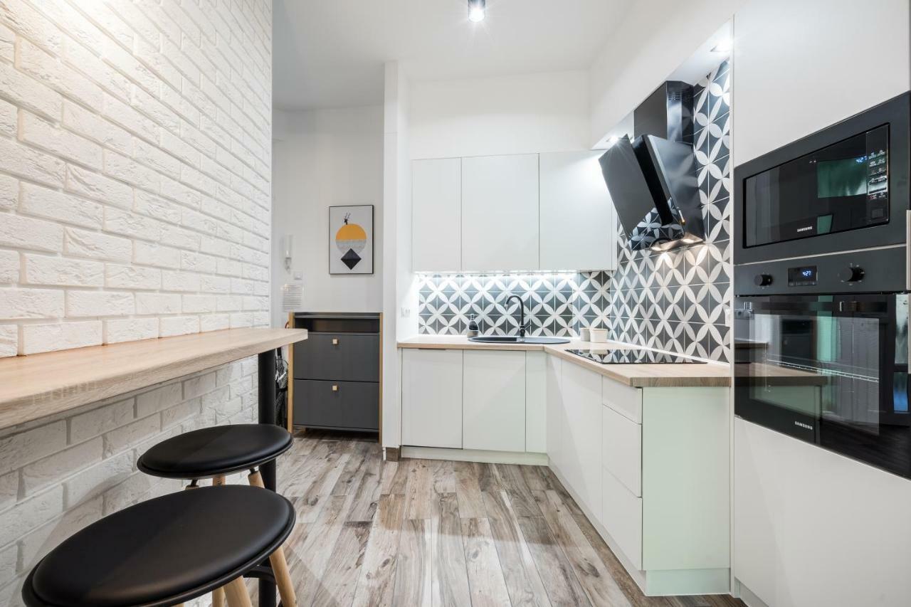 Bpr Color Fusion Home With A/C Budapest Luaran gambar