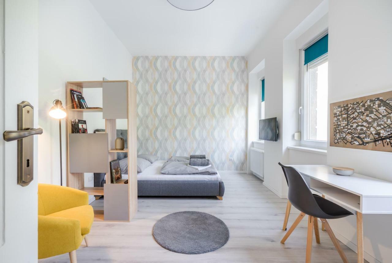 Bpr Color Fusion Home With A/C Budapest Luaran gambar